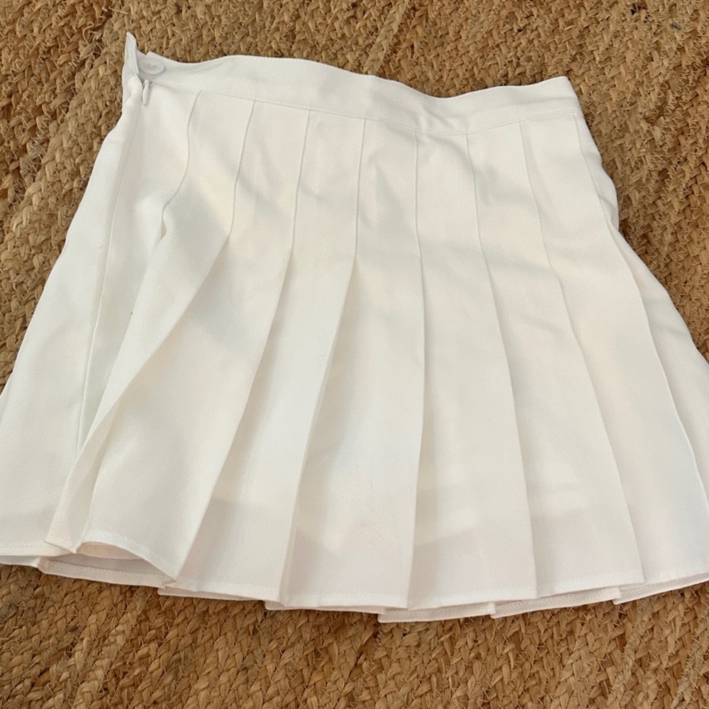 womens XXS Classic Tennis Skirt NWT Elegant White Pleated Skirt